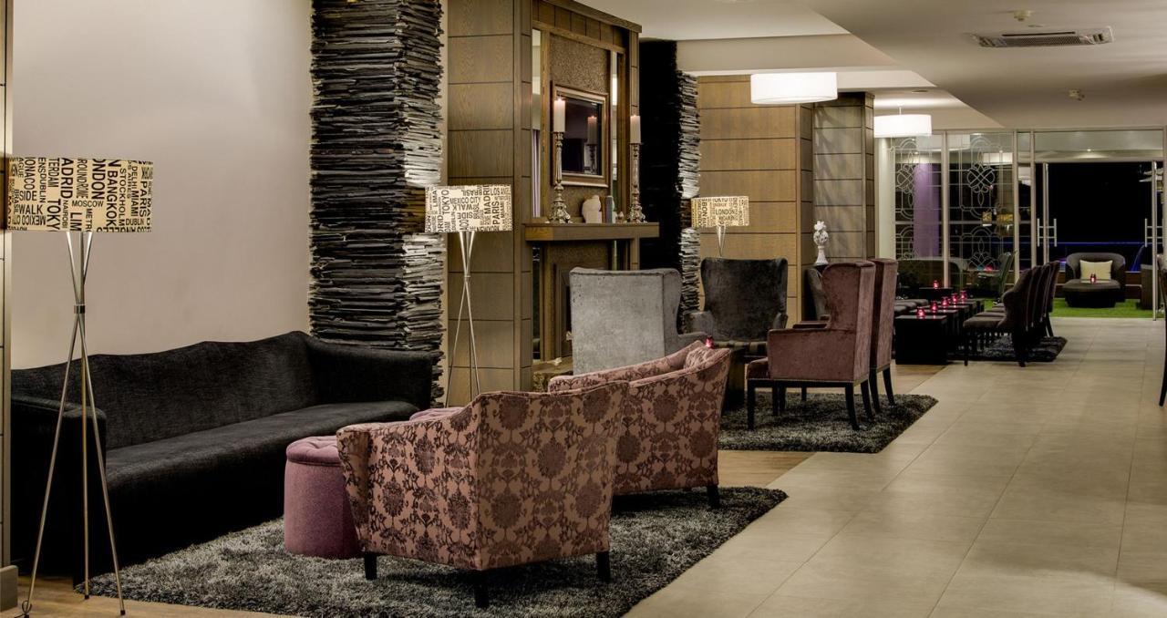Anew Hotel Hatfield Pretoria Exterior photo