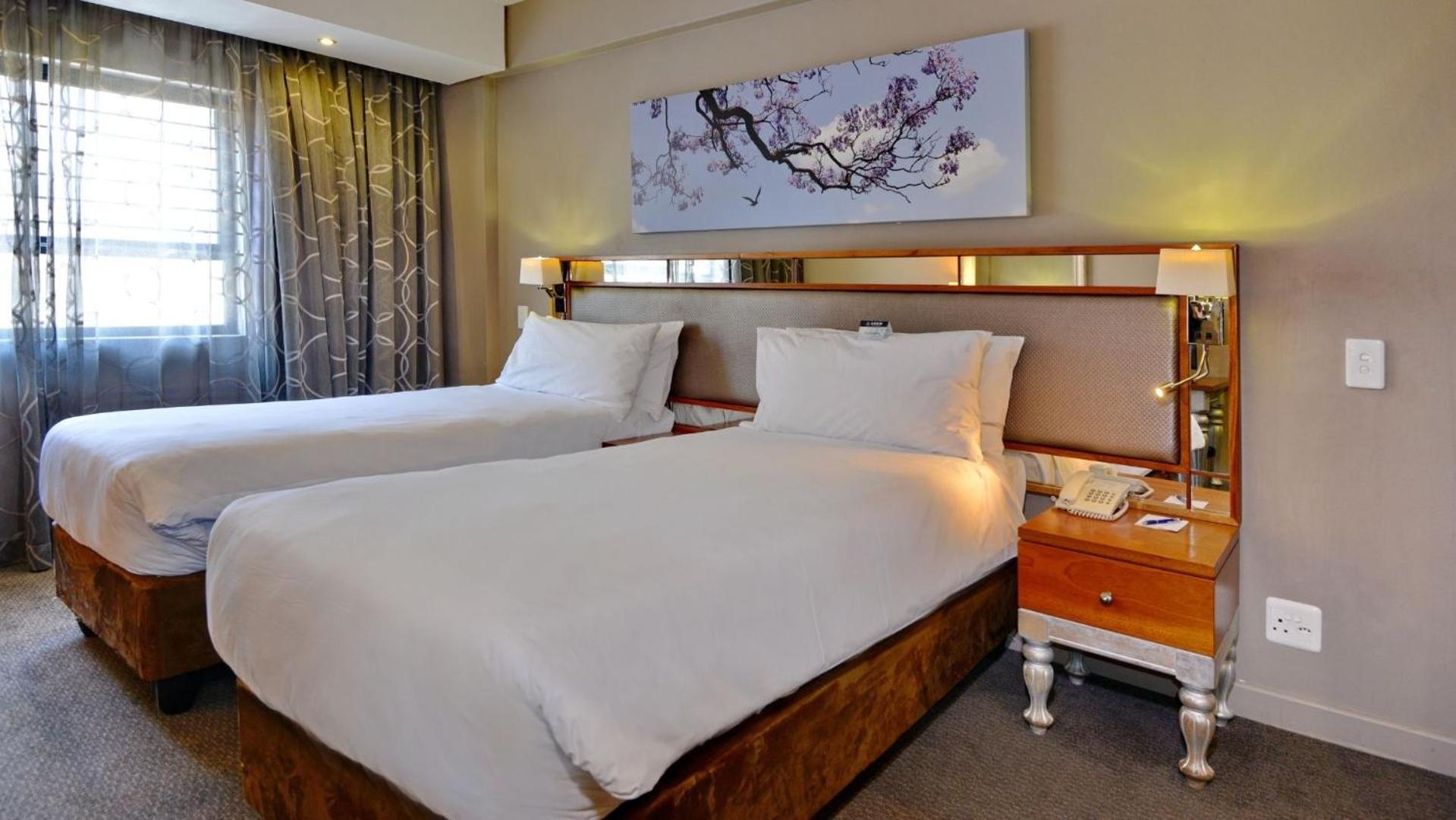 Anew Hotel Hatfield Pretoria Exterior photo