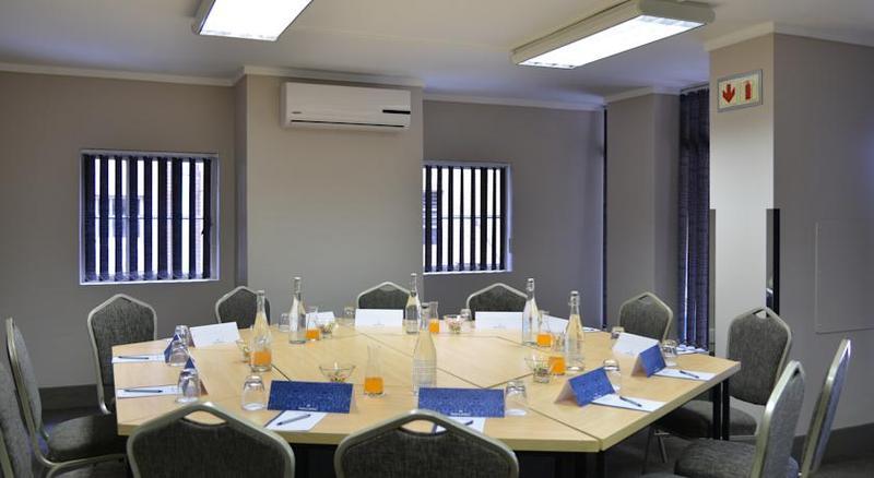 Anew Hotel Hatfield Pretoria Exterior photo