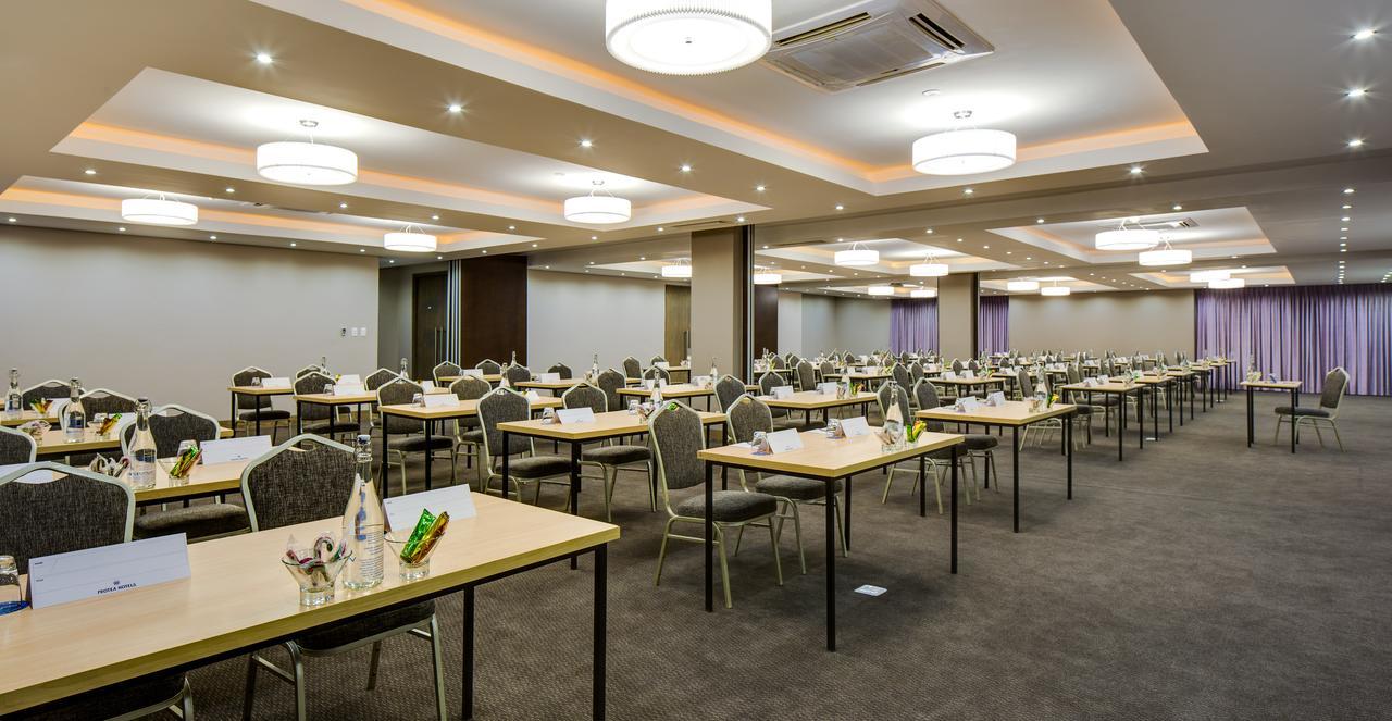 Anew Hotel Hatfield Pretoria Exterior photo