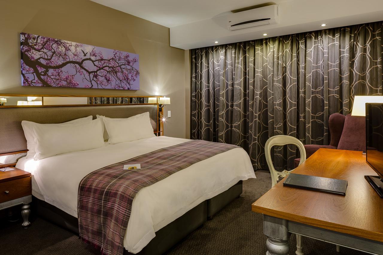 Anew Hotel Hatfield Pretoria Exterior photo