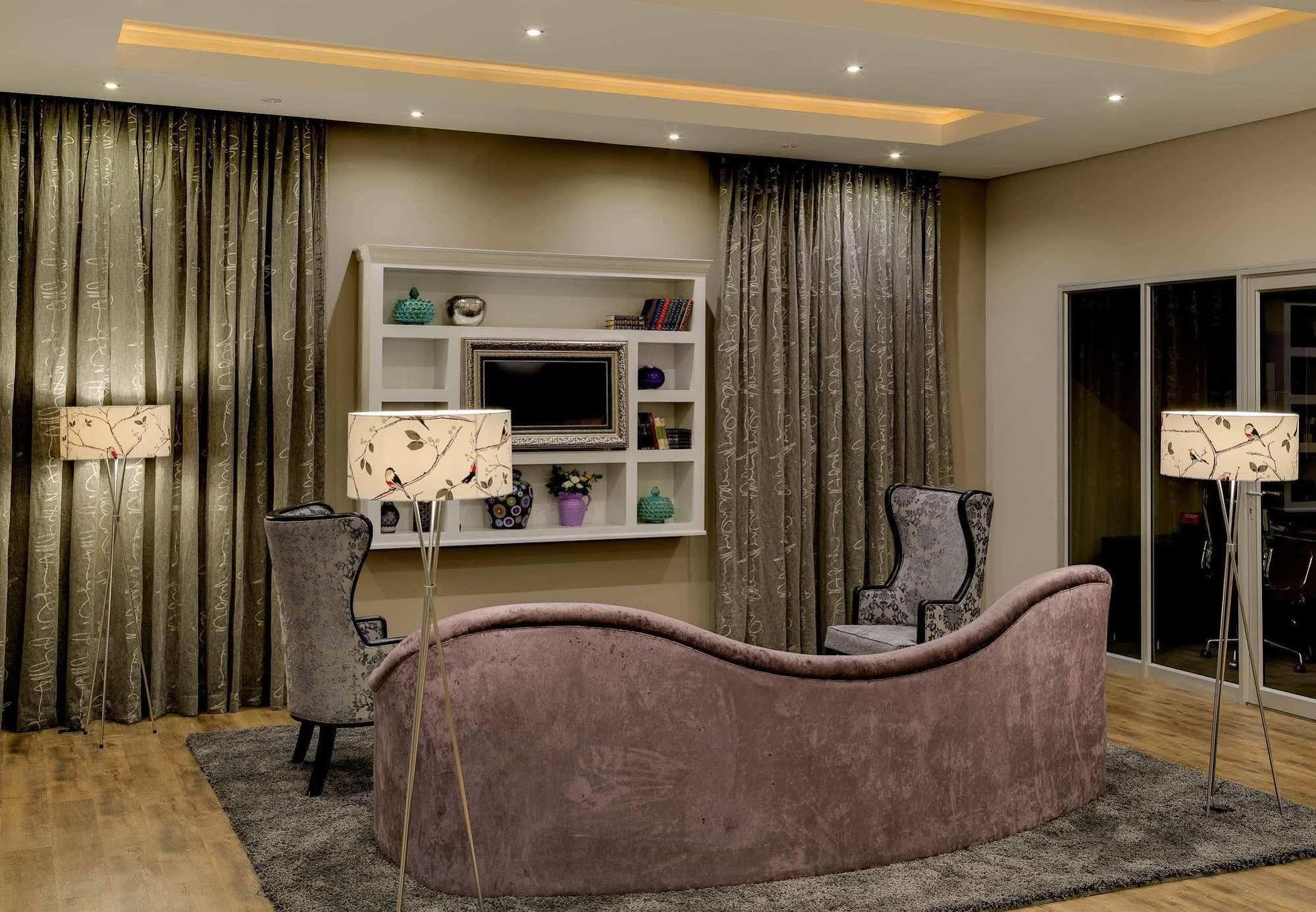 Anew Hotel Hatfield Pretoria Exterior photo